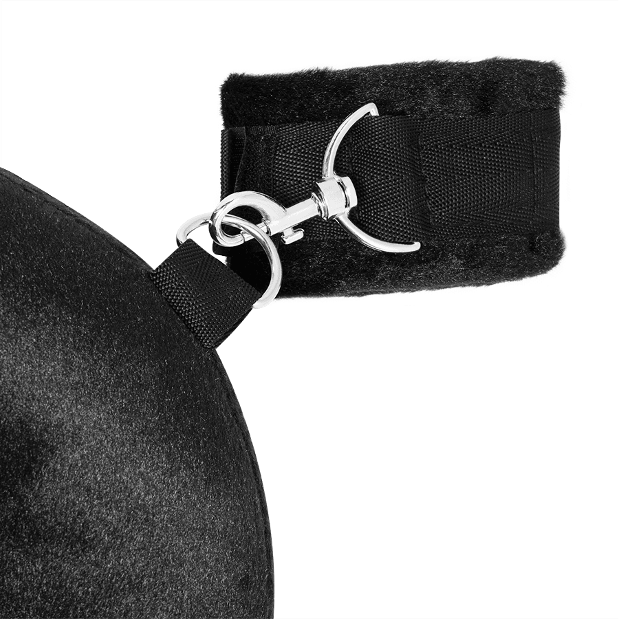 Sex Pillow With Ankle Metal Accesorios - Sen Fantasy